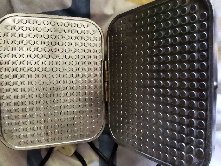 Электровафельница