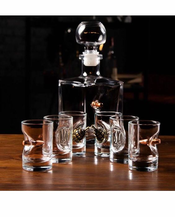 Сувеніри з характером