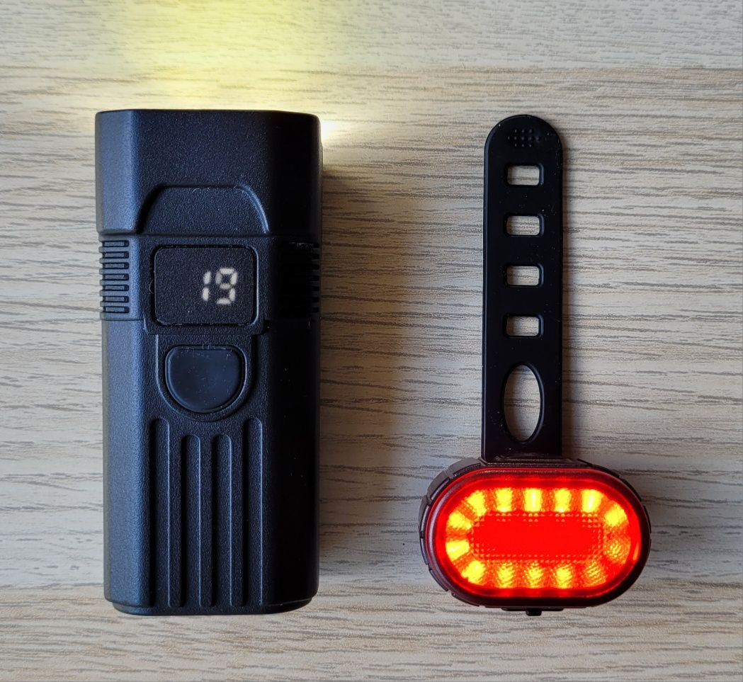 Zestaw lampek rowerowych GUB GH40 2000 lm 3600 mAh