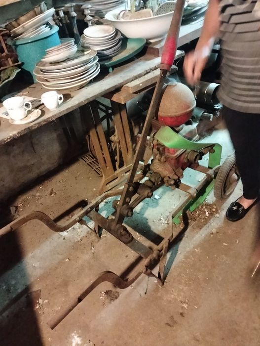 Bomba de tirar vinho antiga