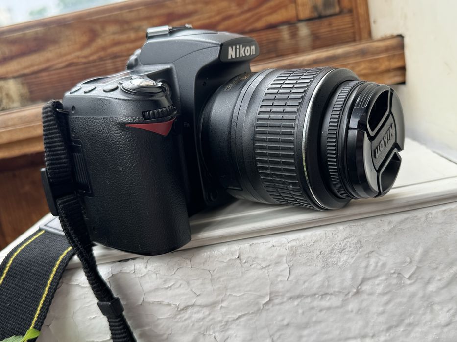 Цифровой фотоаппарат Nikon D90 Kit 18-105 VR