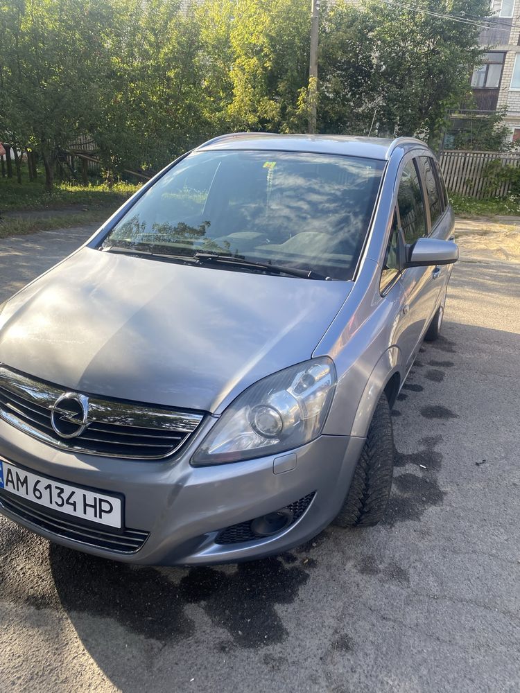 Автомобіль Opel Zafira
