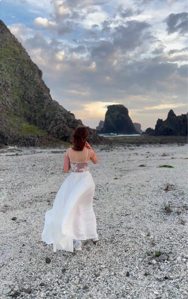 Suknia ślubna Kulunove, model Caroline skracana dla niskich osob