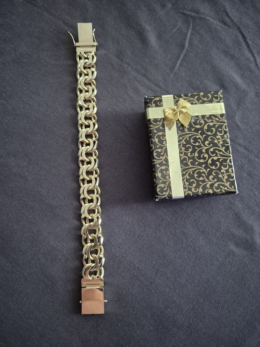 Złotą bransoletkę sprzedam