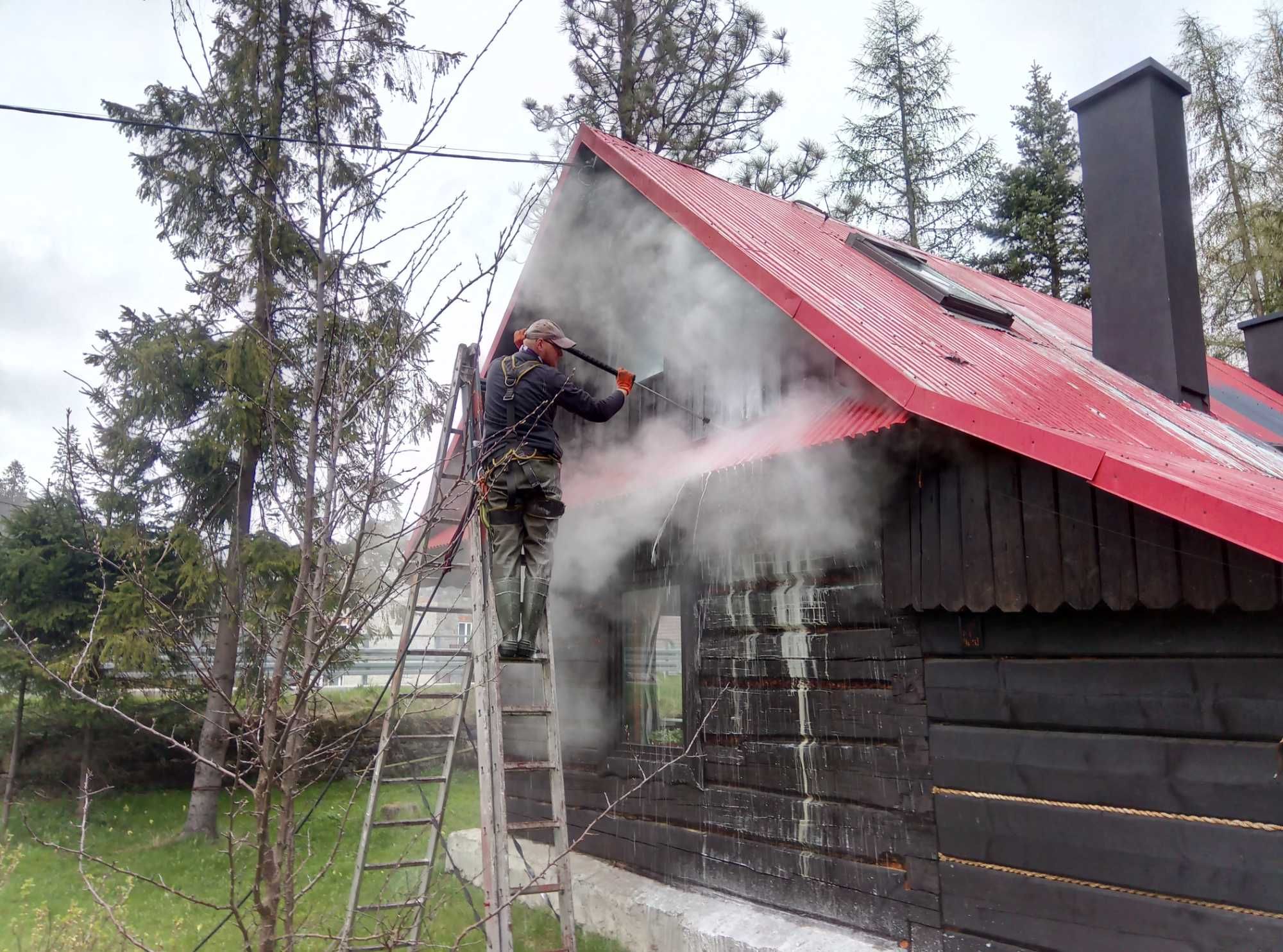 Malowanie i mycie dachu dachów / montaż rynien - prace alpinistyczne