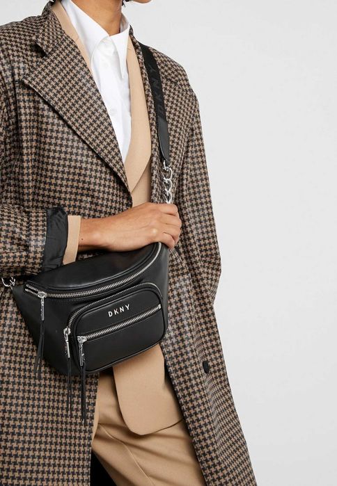 Поясна шкіряна сумка DKNY