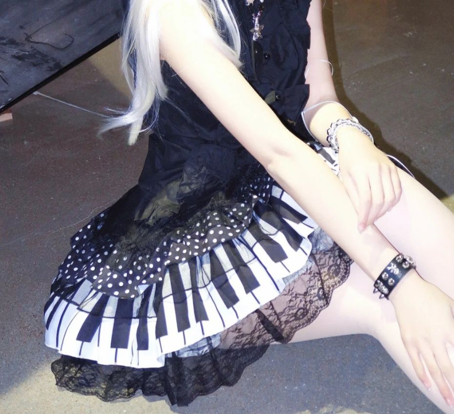 Красивая юбка пианино