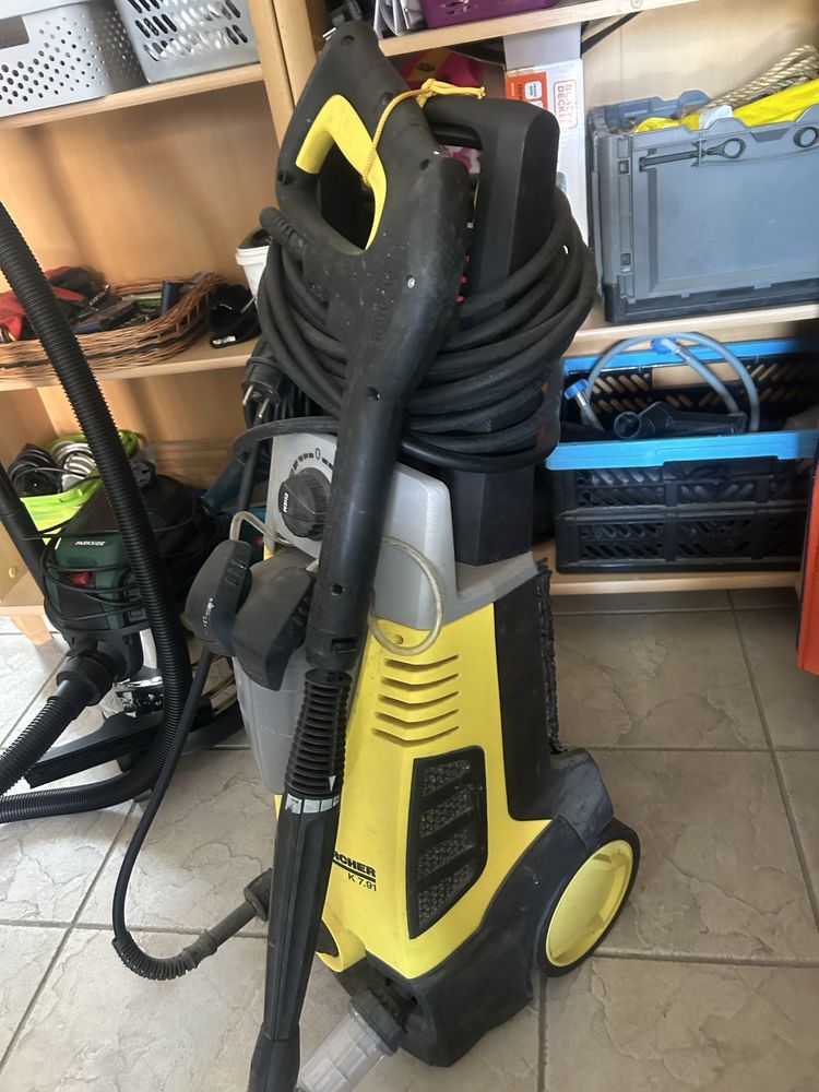 Sprzedam Karcher k7.91