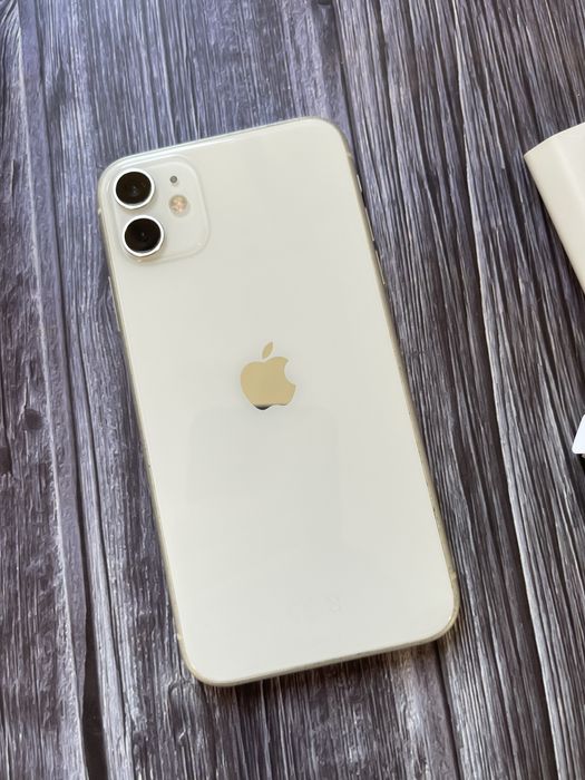  IPhone 11 64GB Branco Desbloqueado