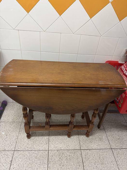 Mesa Redonda C/Gaveta