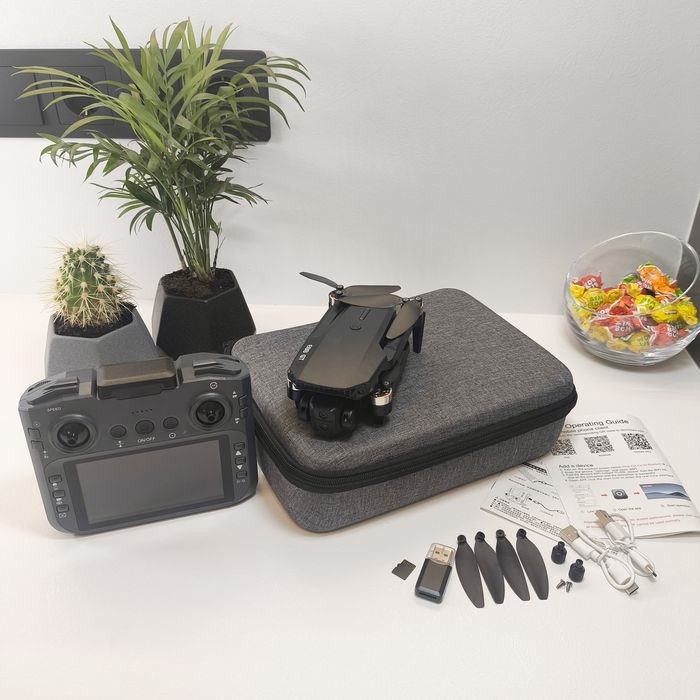 Дрон Huawei A888, великий екран