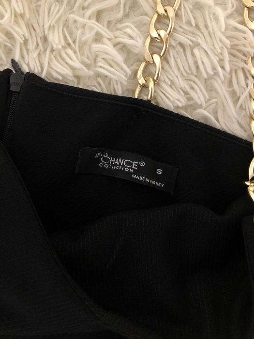 Вечірнє чорне плаття