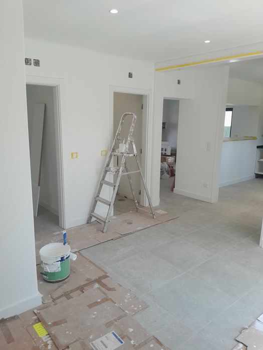 Pintura de interiores apartamentos e moradias