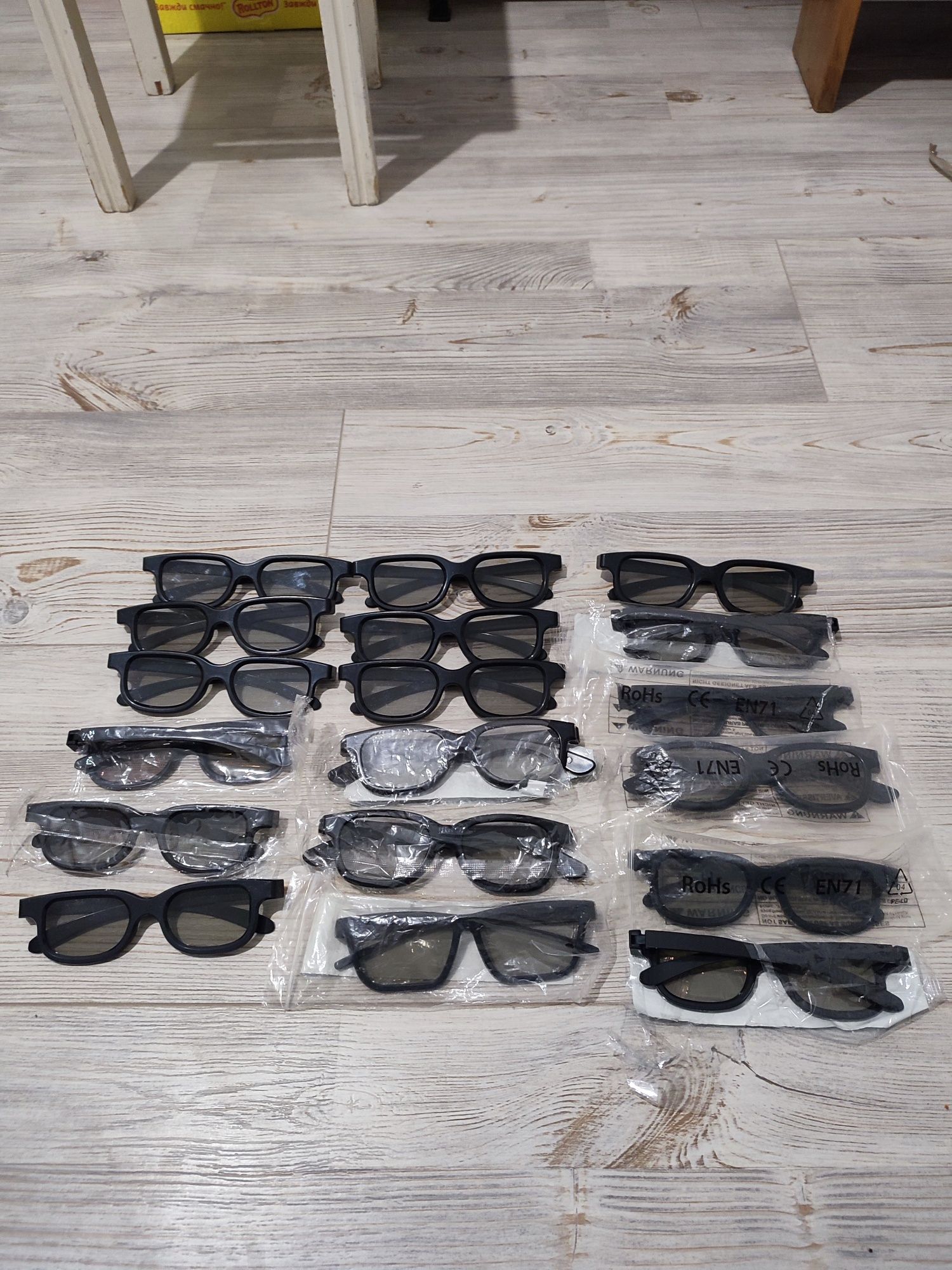Продам очки 3D для кино