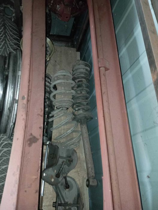 Oś do przyczepki – z zawieszeniem i bębnami hamulcowymi