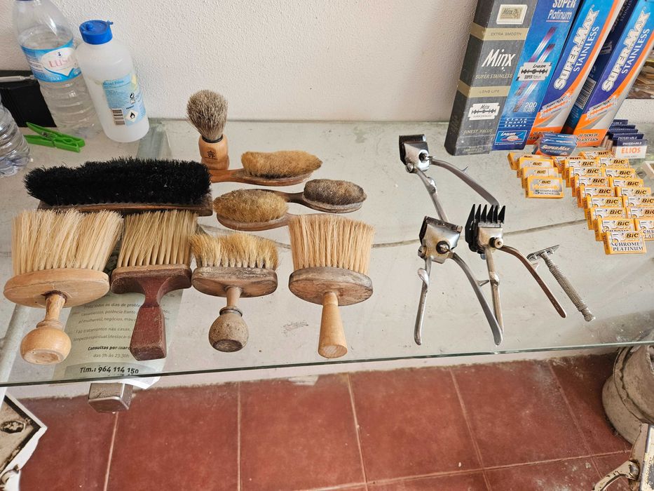 Acessórios de barbeiro antigos