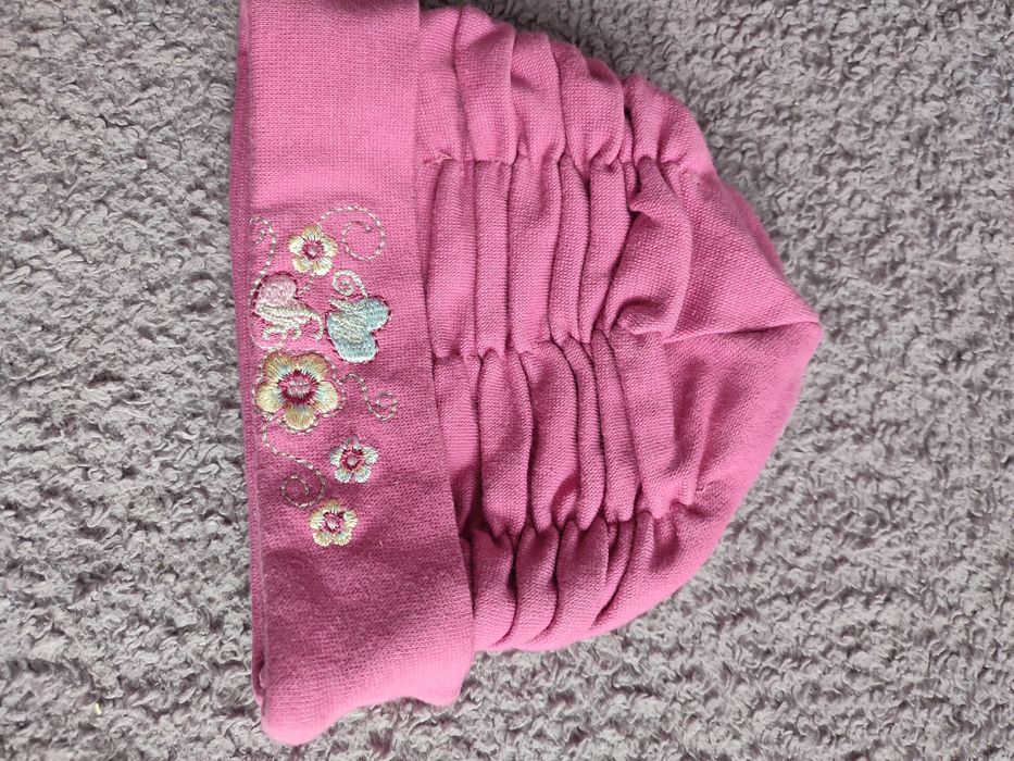 Czapki dla dziewczynki