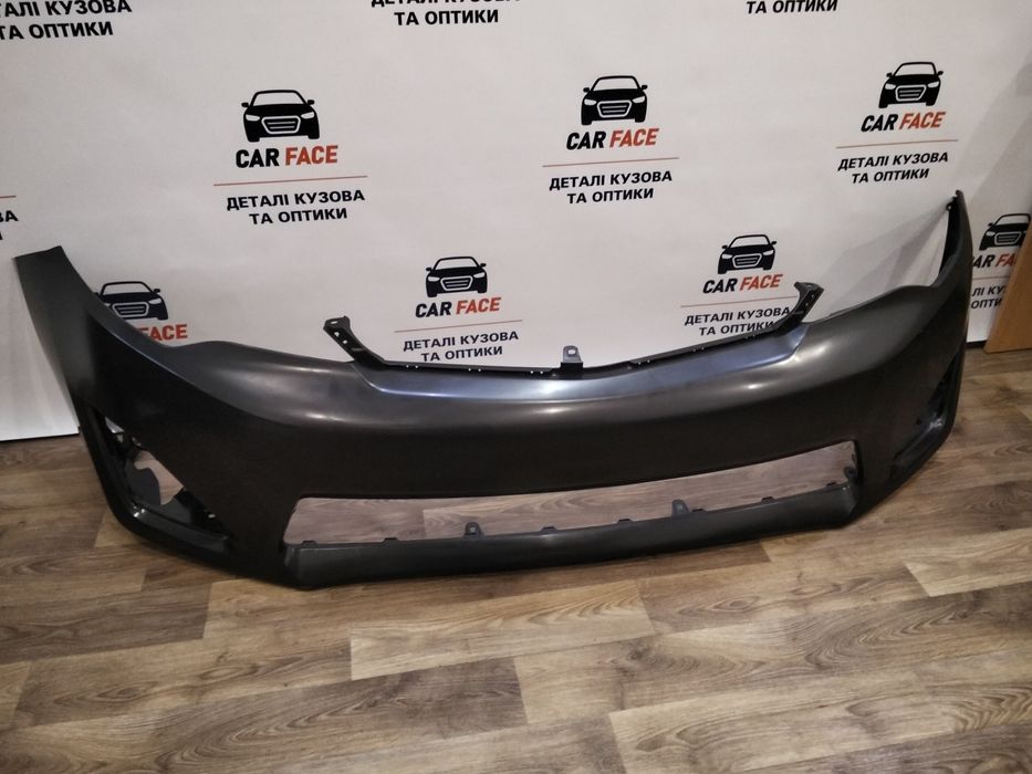 бампер Toyota Camry 50 USA (LE, 2012–2014) запчастини камрі