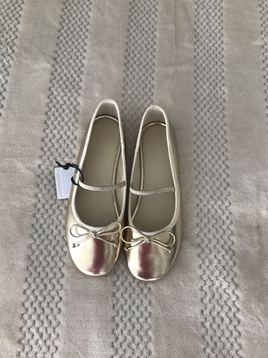 Sapatos 35 novos com etiqueta