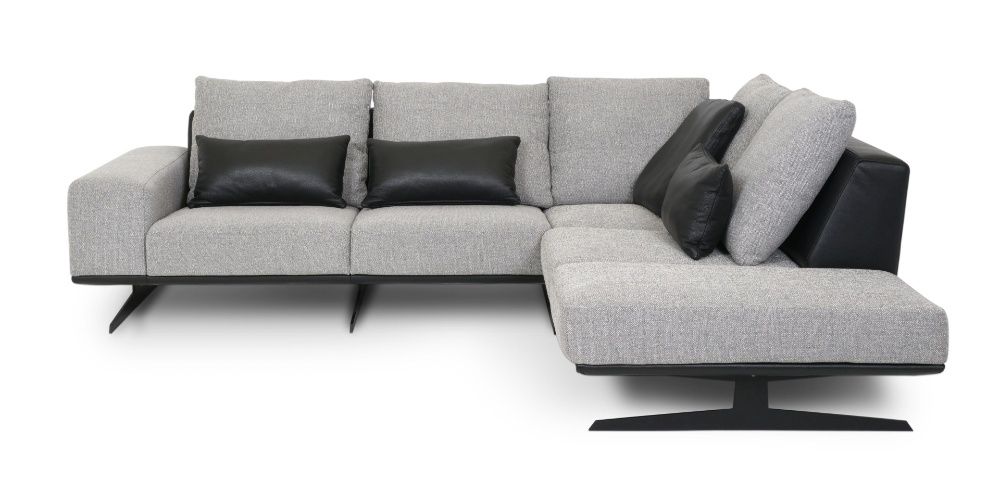 Poduszkowiec na wysokich stalowych nogach CASSINO