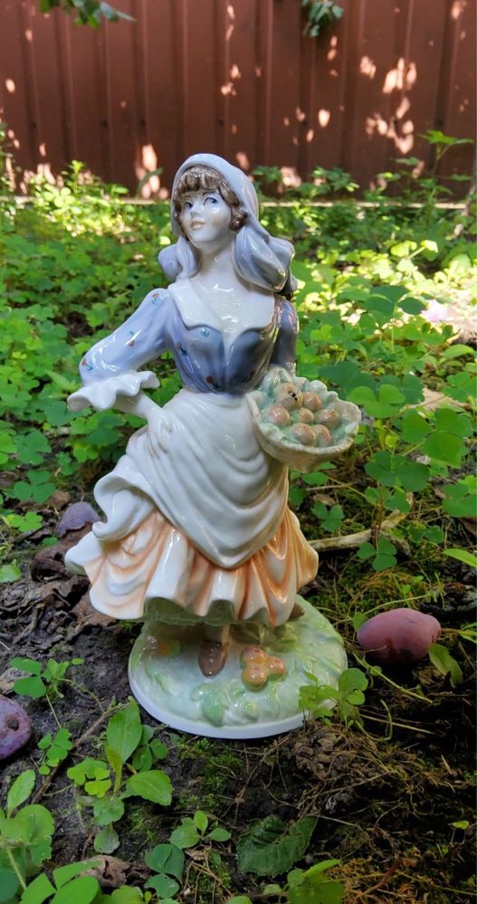 Порцелянова статуетка Royal Worcester Англія