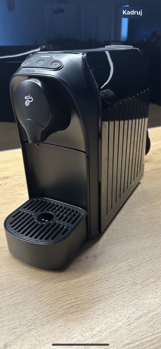 Ekspres kapsułkowy Tchibo Cafissimo Easy Black