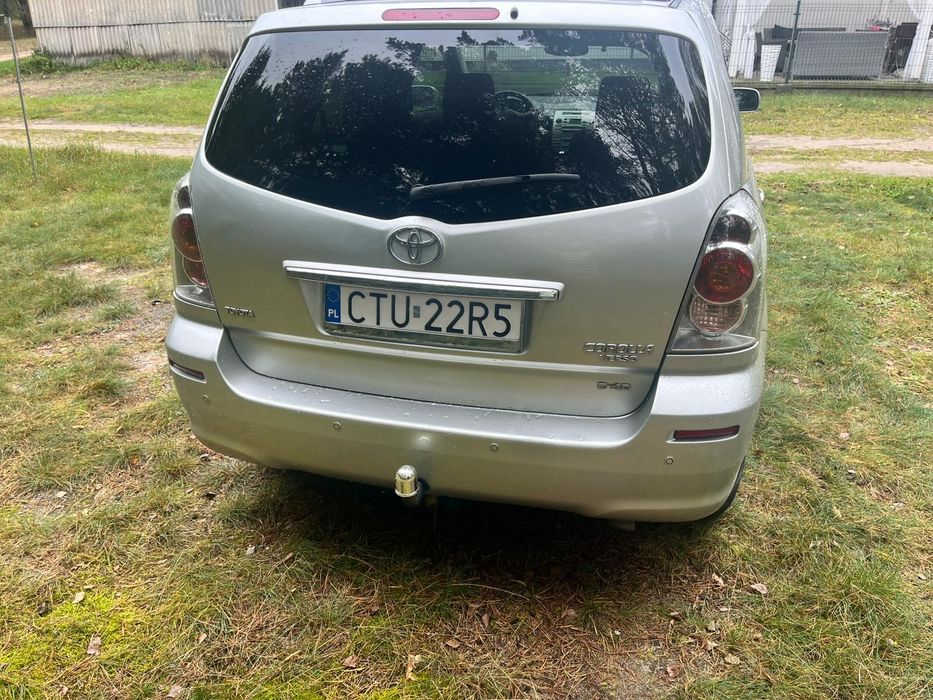 Toyota Corolla Verso 2.2 D4D 136KM 7 Osobowy Relingi Hak