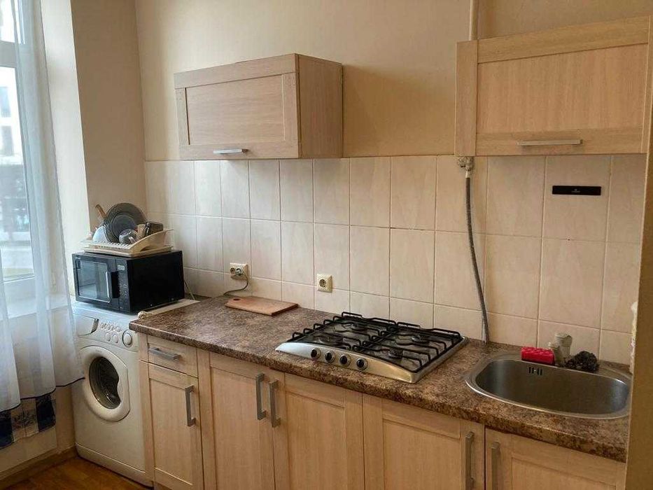 Оренда форум,центр,світло не вимикають