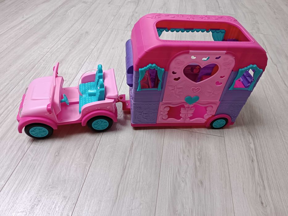 Samochód dla Barbie z przyczepą campingową Camper