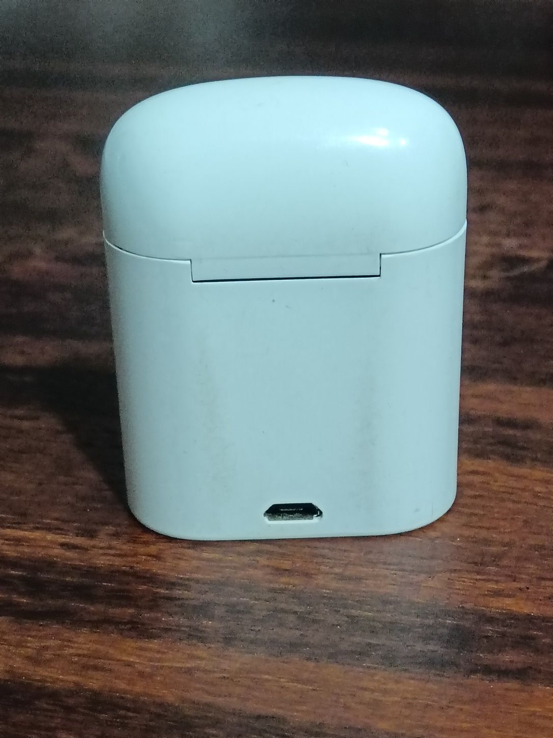 Fones de ouvido brancos