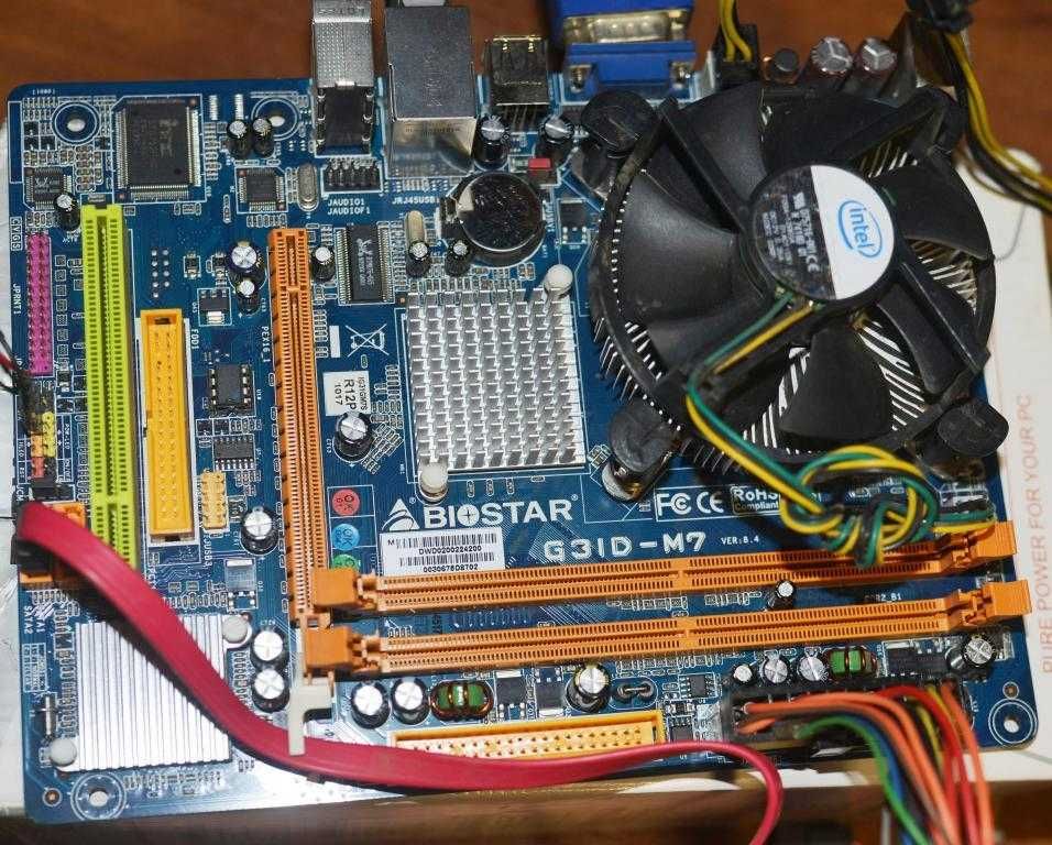 материнка Biostar G31D-M7 + процесор + кулер