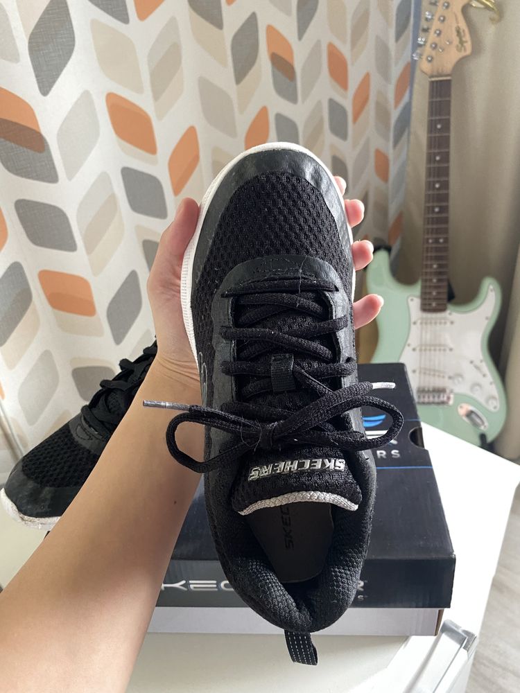 Дитячі кросівки Skechers 37 розмір