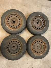 4 Opony zimowe Nokian WRD3 175/65/14 jak nowe koła Renault 4x100