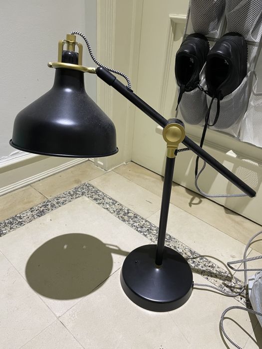 Candeeiro de mesa IKEA