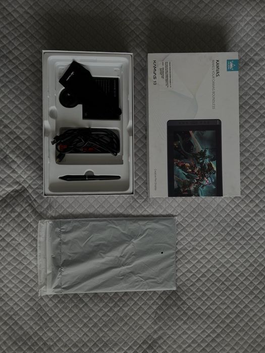 Tablet graficzny Huion kamvas 13