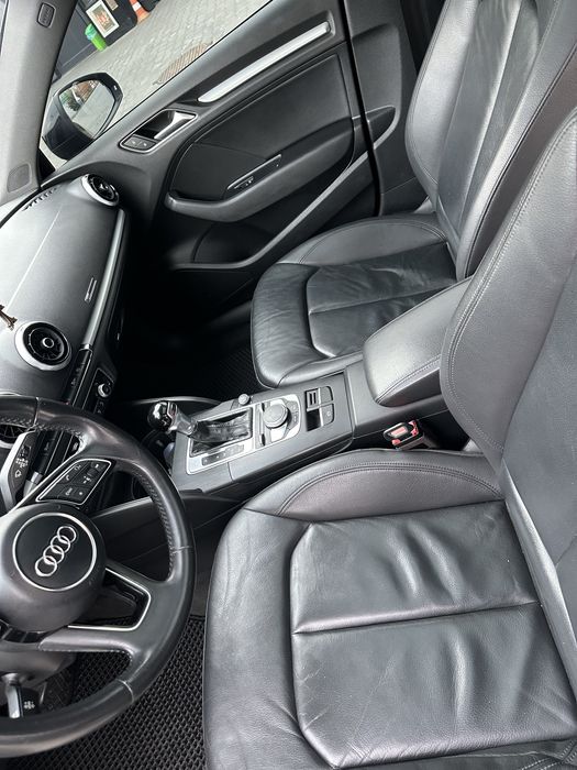 Продам Audi A3 2018, хороший стан