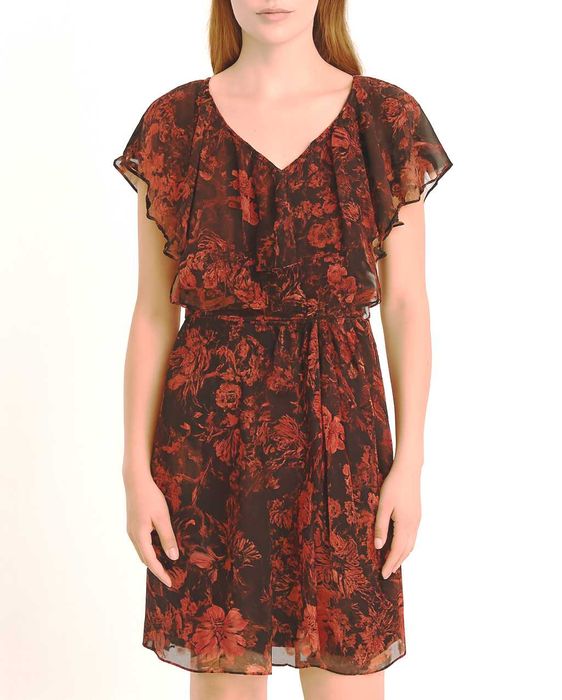 Elegancka sukienka w kwiaty marki H&M  – idealna na wyjątkowe okazje!