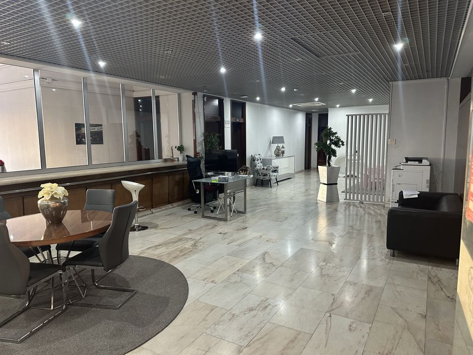 Espaço Comercial de Prestígio para Arrendamento – Nogueira (EN101)