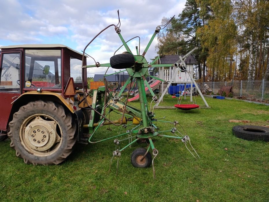 Rozgrabiarka przetrząsarka Stoll Hydro 660