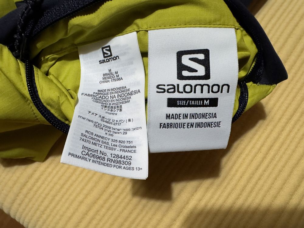 Colete reversível da marca Salomon