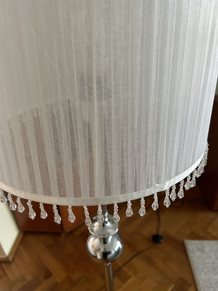 Lampa podlogowa j .nowa