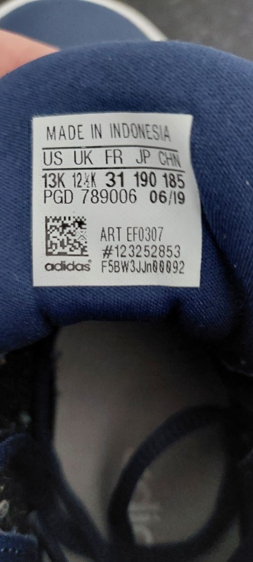 Buty dziecięce adidas 31