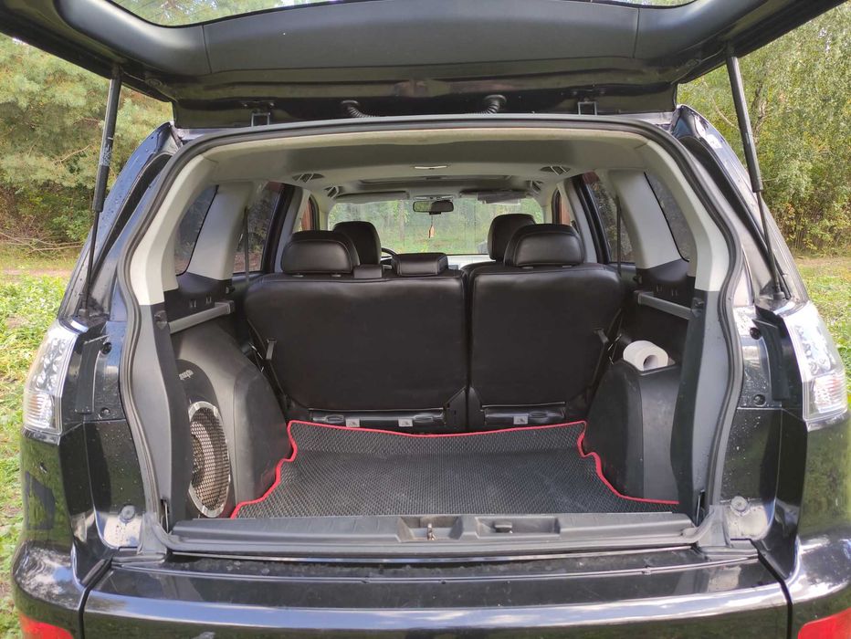 Продам Mitsubishi Outlander II 3.0 i V6 24V XL (220 лс)