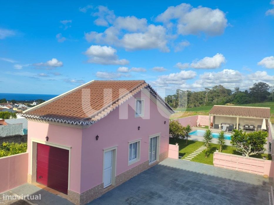 Moradia V4, São Vicente Ferreira