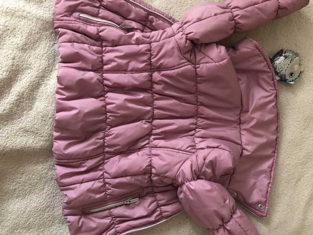 Стильная куртка на девочку 5-7 лет