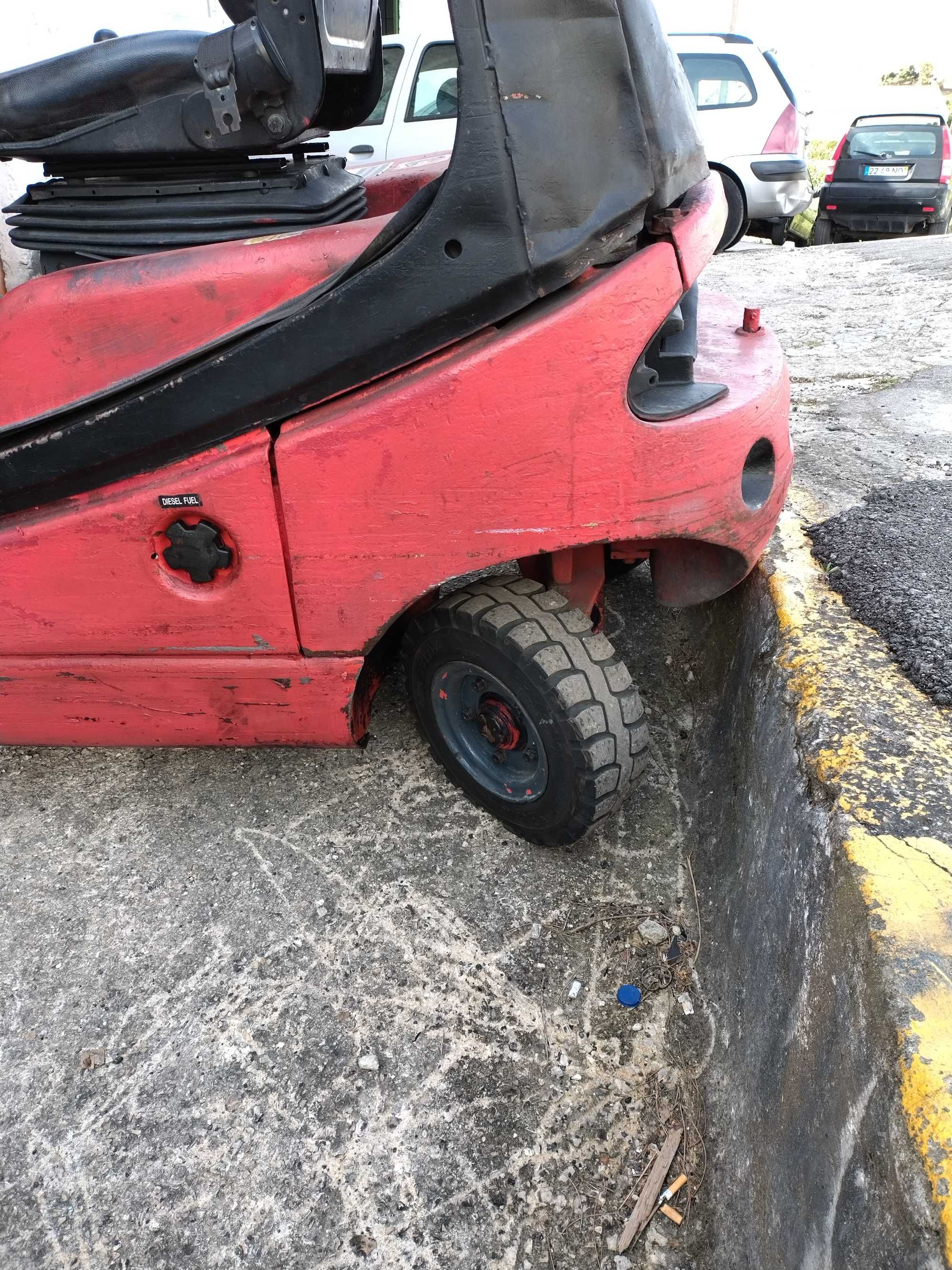 Empilhador LINDE H16D Diesel 1600kg