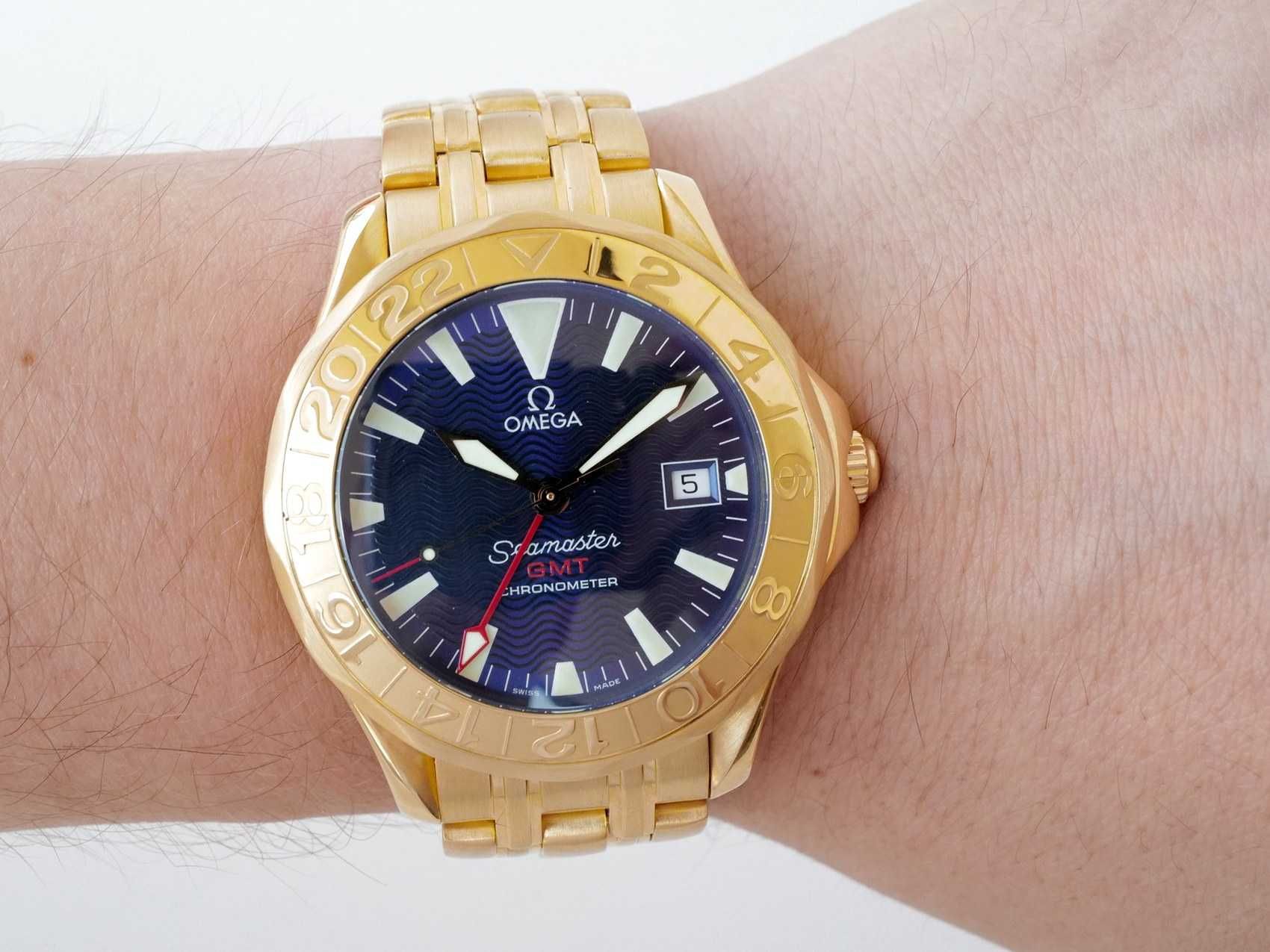 Omega Seamaster Diver 300 M 18K Yellow Gold Blue Electric Dial