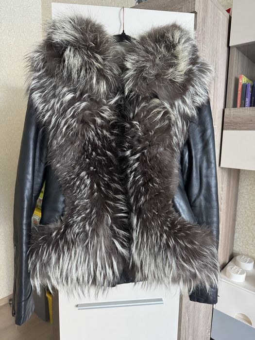 Шкіряна курта розмір S