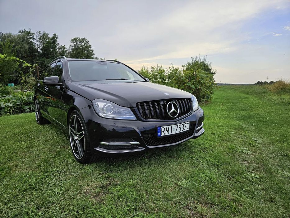 Mercedes-Benz Klasa C Bezwypadkowy / cały w oryginalnym lakierze / Super stan