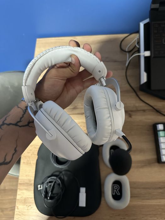 Продам свої навушники LOGITECH G PRO X2 LIGHTSPEED